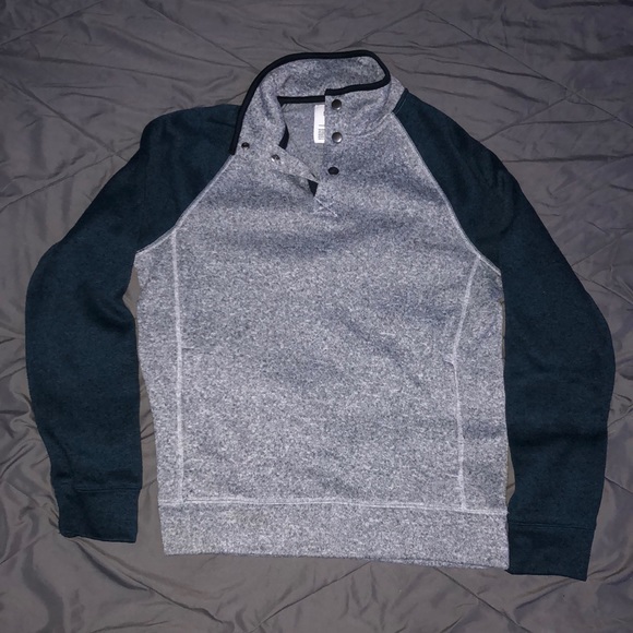 Blue Two Tone Polyester Pullover - Picture 1 of 2